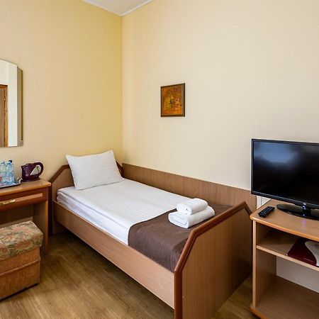 Hotel Galaktika Vynnyky Exteriör bild