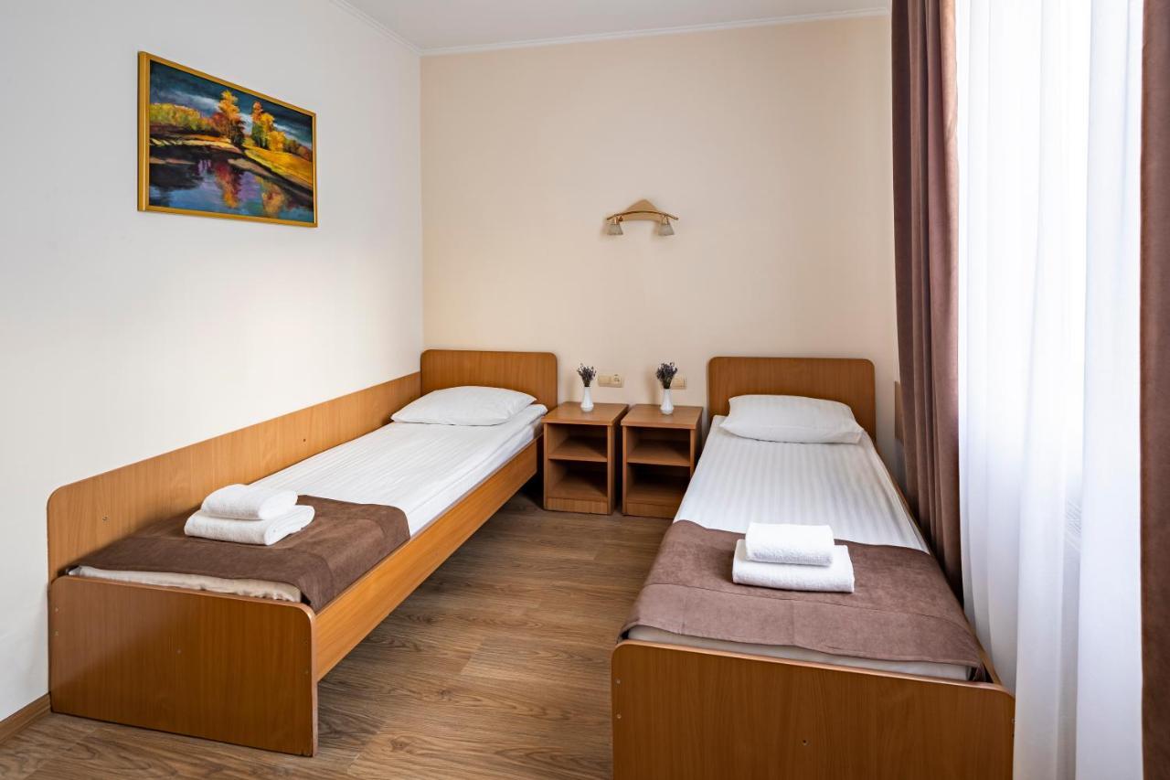 Hotel Galaktika Vynnyky Exteriör bild