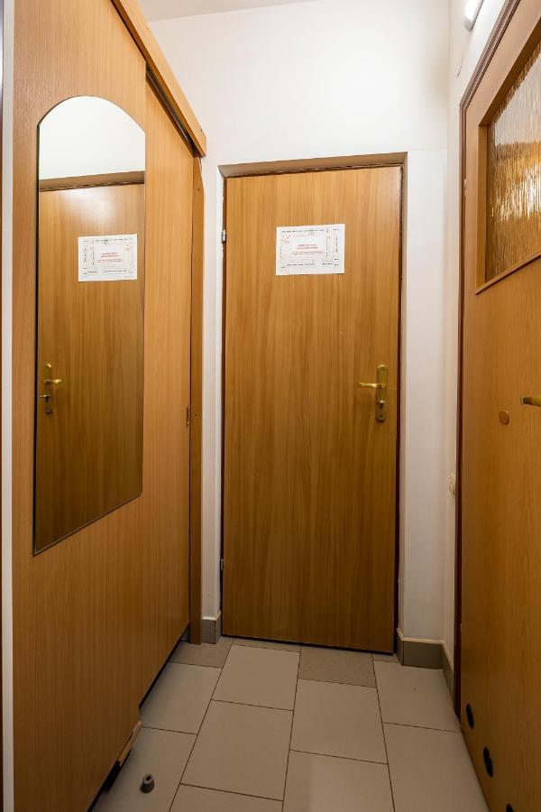 Hotel Galaktika Vynnyky Exteriör bild