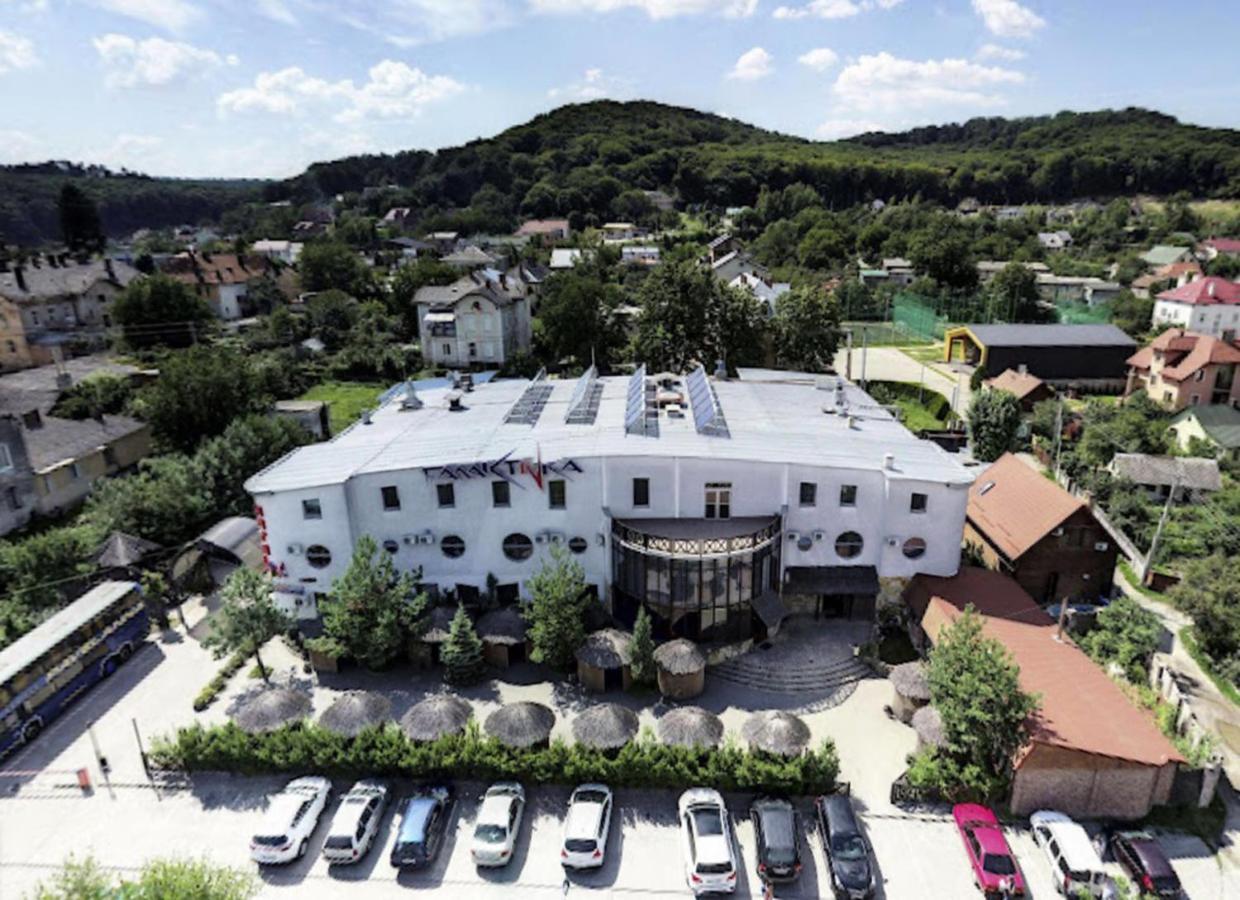 Hotel Galaktika Vynnyky Exteriör bild