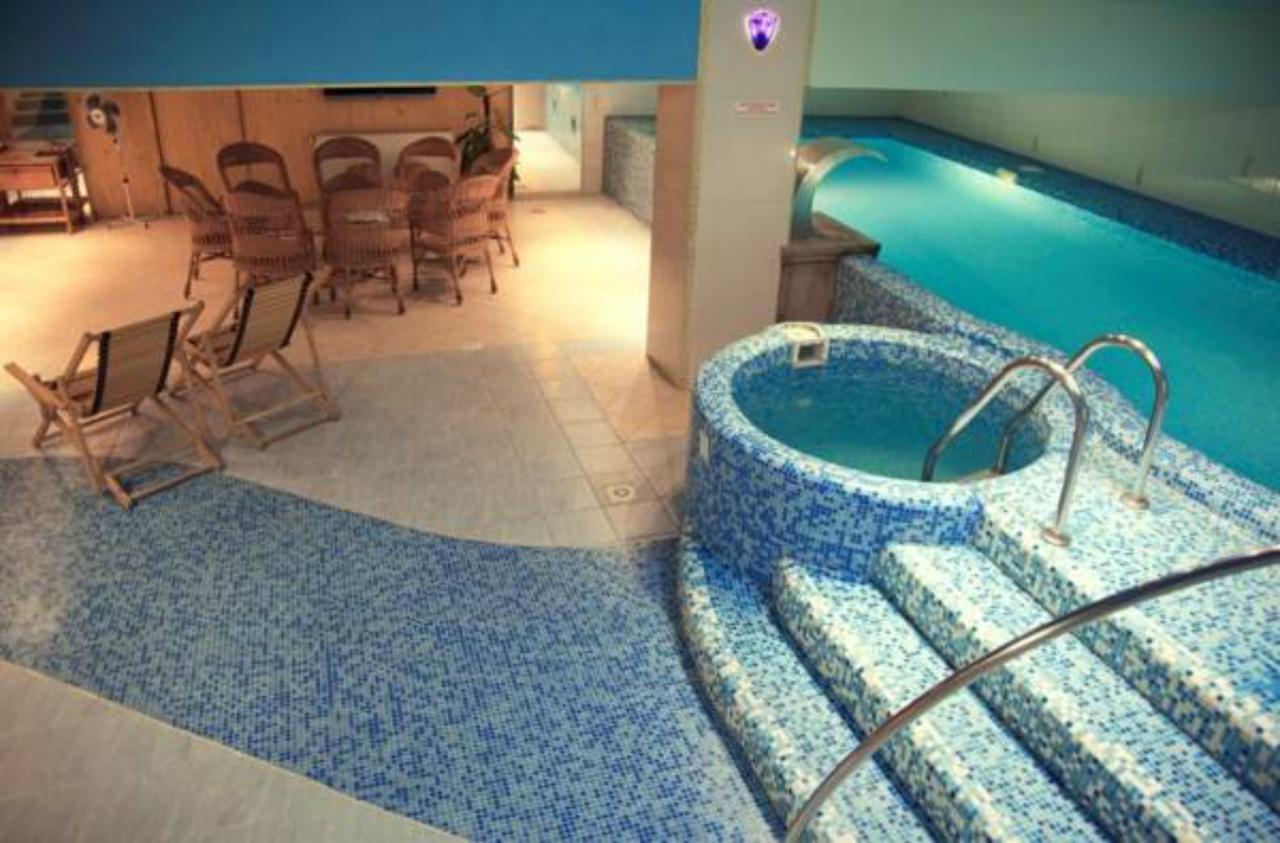 Hotel Galaktika Vynnyky Exteriör bild
